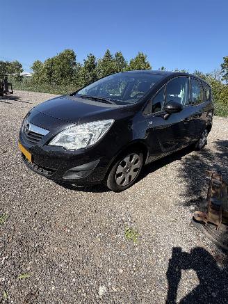 Dezmembrări autoturisme Opel Meriva Meriva B 1.4 Turbo 2011/1