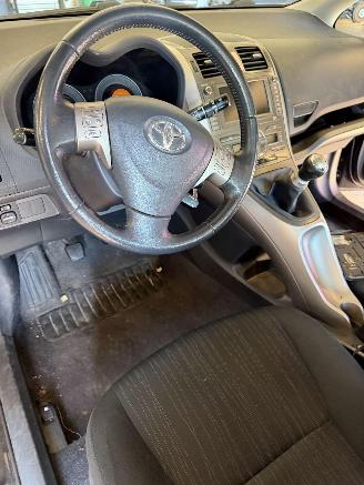 Toyota Auris 1.6 16v picture 5