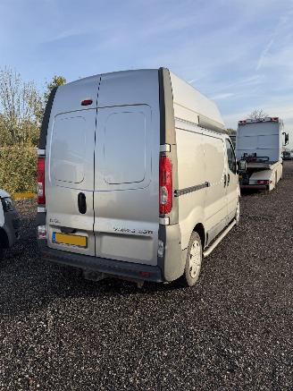 Opel Vivaro 2.0cdti picture 3