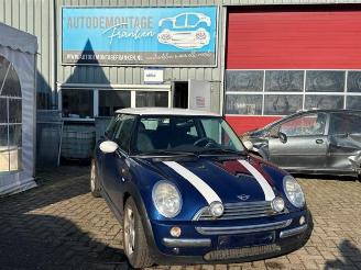 Coche siniestrado Mini Mini Mini One/Cooper (R50), Hatchback, 2001 / 2007 1.6 16V Cooper 2002/10
