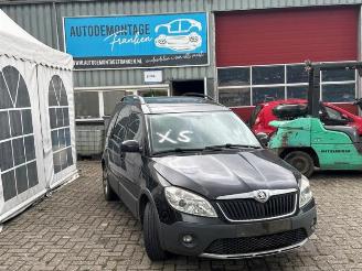 Coche siniestrado Skoda Roomster Roomster (5J), MPV, 2006 / 2015 1.6 TDI 16V 2012/1