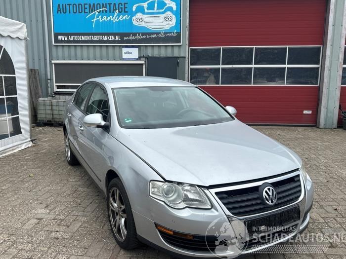 Volkswagen Passat Passat (3C2), Sedan, 2005 / 2010 2.0 FSI 16V