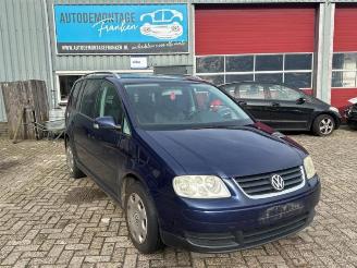 Vrakbiler auto Volkswagen Touran Touran (1T1/T2), MPV, 2003 / 2010 1.6 FSI 16V 2004/4