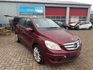 Coche siniestrado Mercedes B-klasse B (W245), Hatchback, 2005 / 2011 2.0 B-200 16V 2005/9