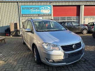 Vrakbiler auto Volkswagen Touran Touran (1T1/T2), MPV, 2003 / 2010 1.4 16V TSI 140 2010/1