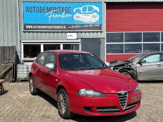 Vrakbiler auto Alfa Romeo 147 147 (937), Hatchback, 2000 / 2010 1.6 Twin Spark 16V 2010/6