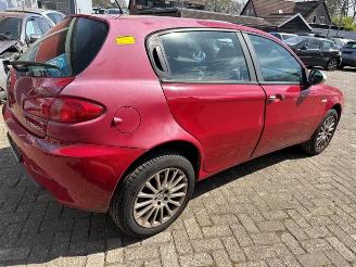 Alfa Romeo 147 147 (937), Hatchback, 2000 / 2010 1.6 Twin Spark 16V picture 7