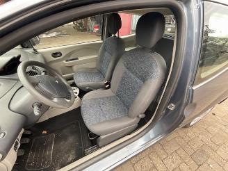 Renault Twingo Twingo II (CN), Hatchback 3-drs, 2007 / 2014 1.2 picture 4