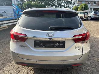 Hyundai I-40  picture 6