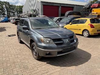 Vrakbiler auto Mitsubishi Outlander Outlander (CU), SUV, 2001 / 2007 2.0 16V 4x4 2003/6