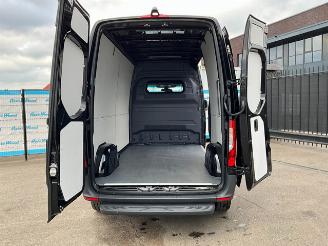 Mercedes eSprinter KA L2H2 picture 13