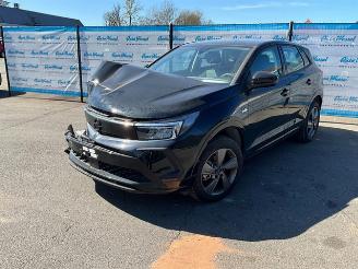 krockskadad bil auto Opel Grandland 1.2 GS 2024/1