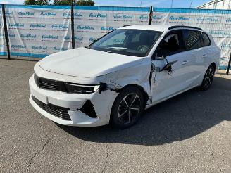 škoda osobní automobily Opel Astra 1.2 Turbo GS Sports Tourer 2024/12