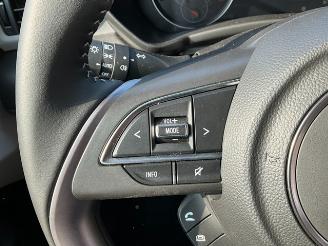 Suzuki Swift 1.2 GL+ Smart Hybrid picture 9