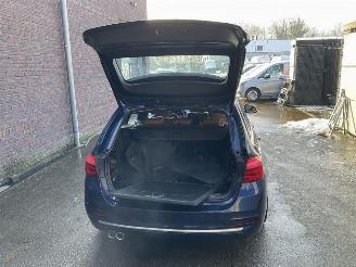 BMW 3-serie 320 320i Executive picture 4