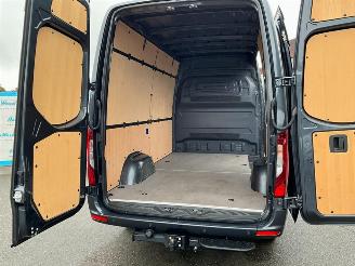 Mercedes Sprinter 317 CDI RWD PRO L2H2 LEDER NAV AUTO 3.5T TREKHAAK BPM VRIJ! picture 11