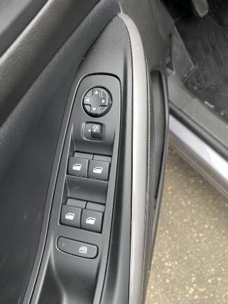 Opel Grandland X 1.2 Turbo (96kW) GS Line - Zijschade links- en rechtsachter - Schade linksvoor - Motor ok! picture 20