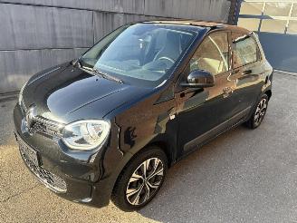 Unfallwagen Renault Twingo Limited 1.0 (48kW) 2021/12