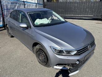 Volkswagen Passat 2.0 TDI SCR Trendline 3C picture 2