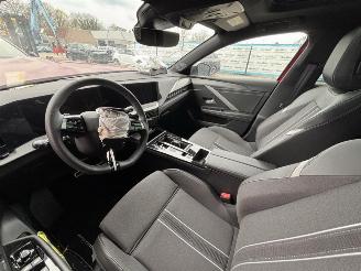 Opel Astra Sports Tourer GS 1.2 TURBO (96kW) Sports Tourer picture 11