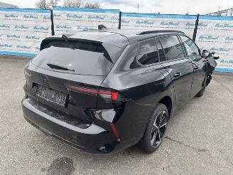 Opel Astra Sports Tourer GS 1.2 TURBO (96kW) Sports Tourer picture 3