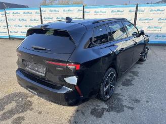 Opel Astra Sports Tourer GS Head up picture 3