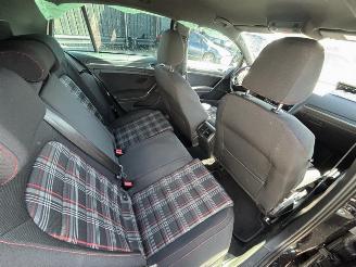 Volkswagen Golf GTI Performance DSG picture 17