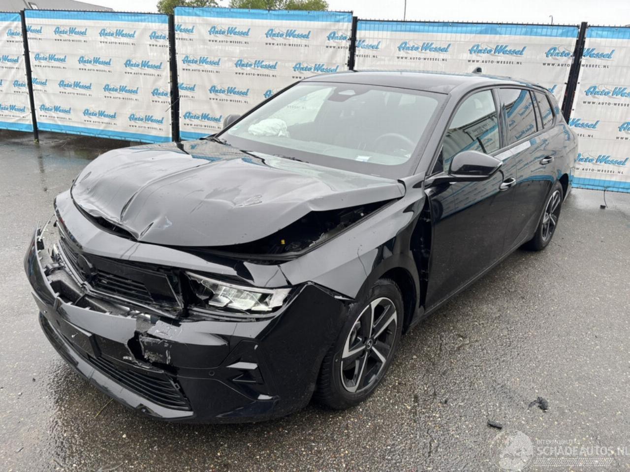 Opel Astra Sports Tourer GS 96 KW