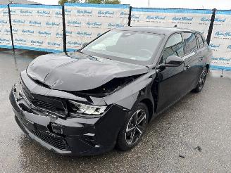 Vaurioauto  passenger cars Opel Astra Sports Tourer GS 1.2 Turbo (96 KW) 360° | Sitzh. 2025/2