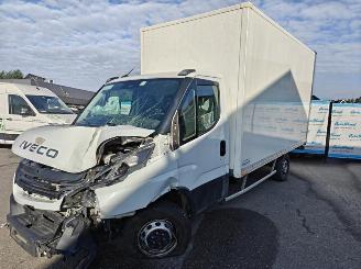 Schade bestelwagen Iveco Daily 35S16HE6 Bakwagen met Laadklep 2025/5