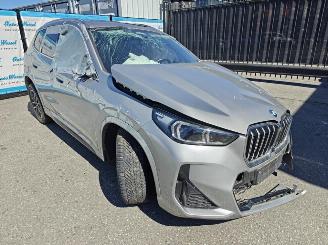 krockskadad bil auto BMW X1 30 e xDrive M Sport 2023/6