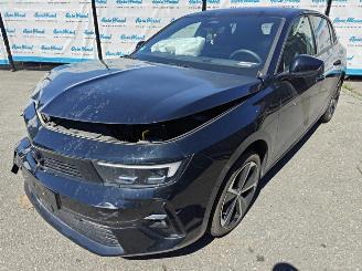 Auto incidentate Opel Astra GS Plug-in Hybrid 180 PK Matrix 2025/4