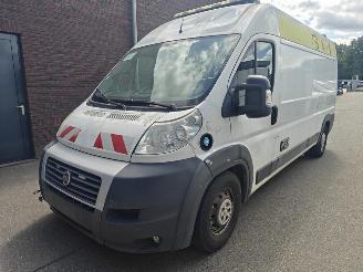 krockskadad bil bedrijf Fiat Ducato 150 PK L4 Ambulance 2014/4