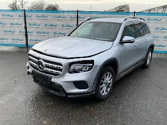 Vaurioauto  passenger cars Mercedes GLB 200 GLB 200 d 4Matic (247.613) 2022/11