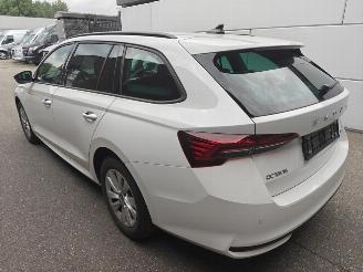 Skoda Octavia Combi 1.5 TSI mHEV 110 kW Selection DSG picture 2