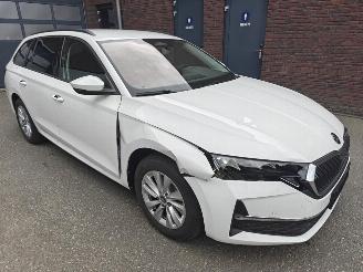 Skoda Octavia Combi 1.5 TSI mHEV 110 kW Selection DSG picture 4