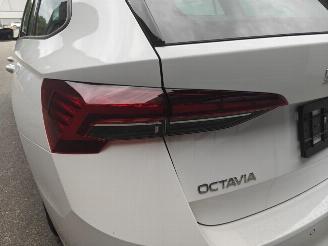 Skoda Octavia Combi 1.5 TSI mHEV 110 kW Selection DSG picture 15