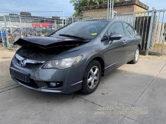 Coche siniestrado Honda Civic Civic (FA/FD), Sedan, 2005 / 2012 1.3 Hybrid 2009/10