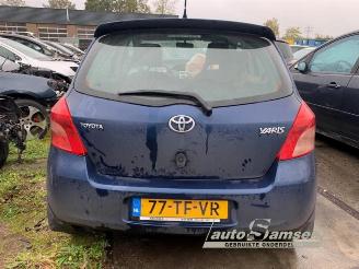 Toyota Yaris Yaris II (P9), Hatchback, 2005 / 2014 1.3 16V VVT-i picture 3