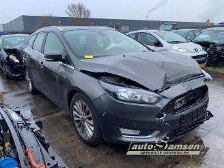 Vrakbiler auto Ford Focus Focus 3 Wagon, Combi, 2010 / 2020 1.0 Ti-VCT EcoBoost 12V 125 2015/1