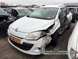 Coche siniestrado Renault Mégane Megane III Grandtour (KZ), Combi 5-drs, 2008 / 2016 1.5 dCi 110 2011/9