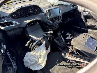 Peugeot 208 208 I (CA/CC/CK/CL), Hatchback, 2012 / 2019 1.6 Blue HDi 100 picture 11