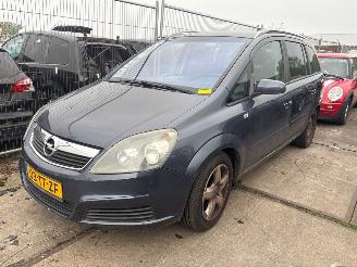 Schadeauto Opel Zafira  2007/1