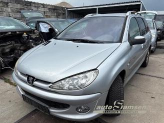 Vrakbiler auto Peugeot 206 206 SW (2E/K), Combi, 2002 / 2007 1.6 16V 2005/4