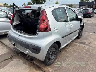 Peugeot 107 107, Hatchback, 2005 / 2014 1.0 12V picture 3