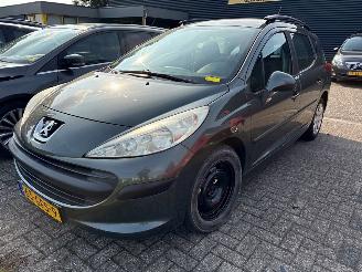Vaurioauto  passenger cars Peugeot 207  2008/6