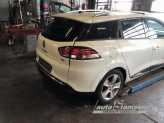 Vrakbiler auto Renault Clio Clio IV Estate/Grandtour (7R), Combi 5-drs, 2012 / 2021 0.9 Energy TCE 12V 2013/4