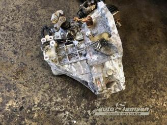 Toyota Yaris Yaris III (P13), Hatchback, 2010 / 2020 1.0 12V VVT-i picture 16