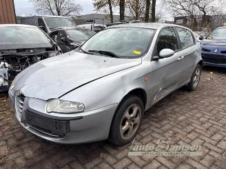 Uttjänta bilar auto Alfa Romeo 147 147 (937), Hatchback, 2000 / 2010 1.6 Twin Spark 16V 2002/3