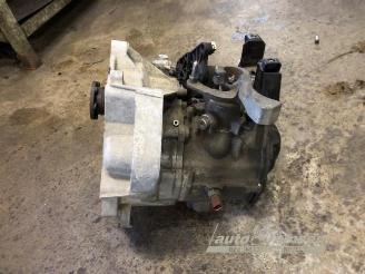 Volkswagen Polo Polo V (6R), Hatchback, 2009 / 2017 1.4 16V picture 12